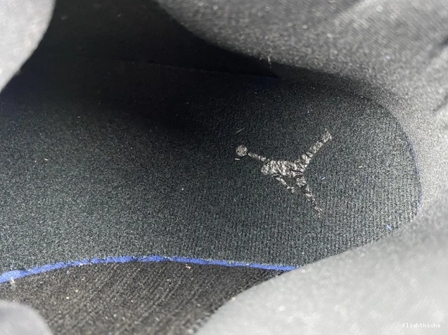 13 Gown Cap Retro and Air 414571-012 Jordan 1103